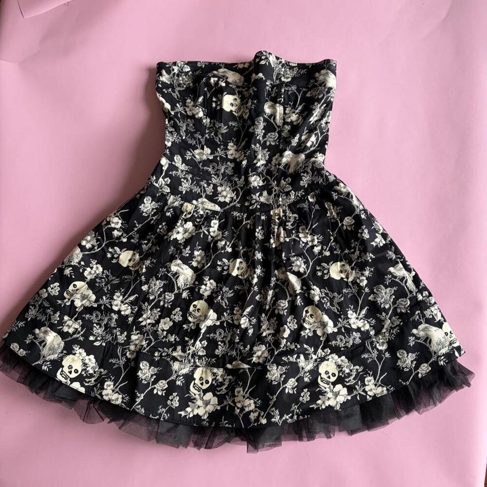 Betsey Johnson Black Skull and Roses Strapless Dress Size 4